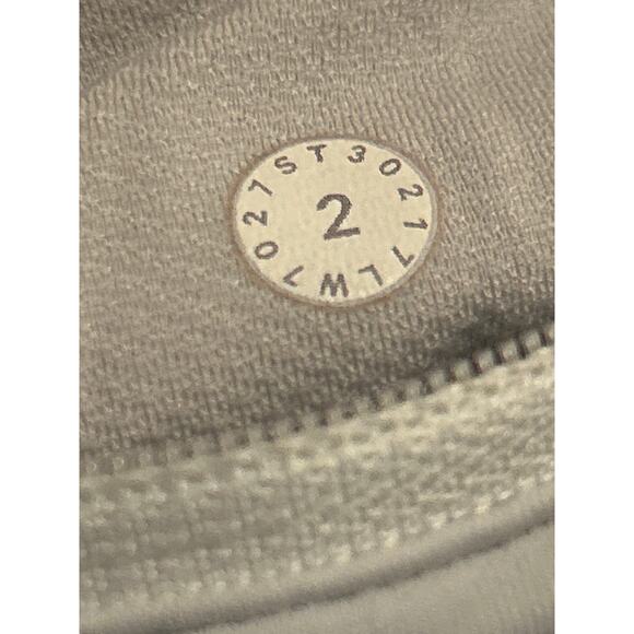 Lululemon Pant and Shorts Bundle - Picture 5 of 6